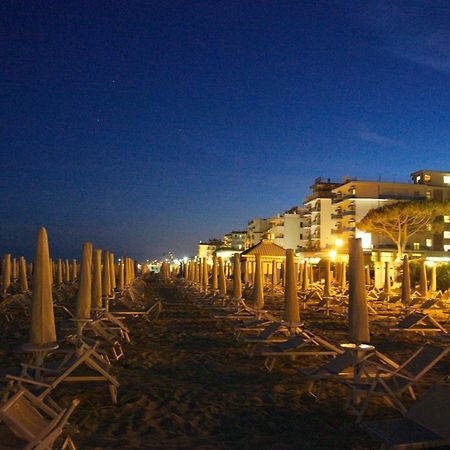 Hotel Edelweiss Lido di Jesolo Exterior foto